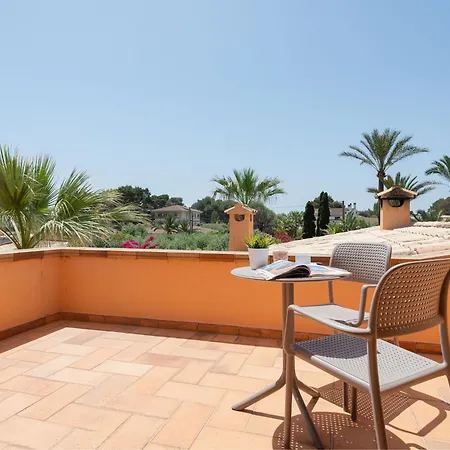 Mulholland - With Private Pool