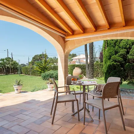 Mulholland - With Private Pool *